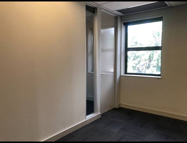 320M² OFFICE TO LET IN WAVERLEY